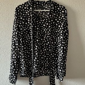 L black and white blouse